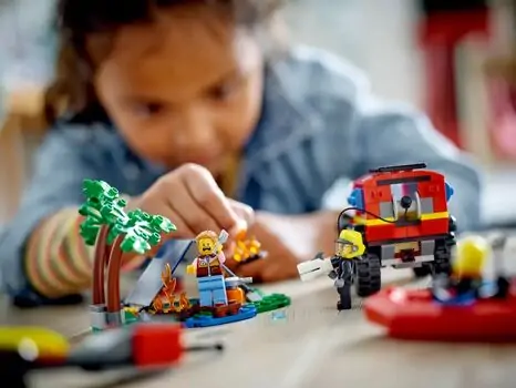 Lego City 60412 4x4 Fire Truck with Rescue Boat, 7 image