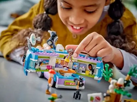Lego Friends 41749 Newsroom Van, 9 image