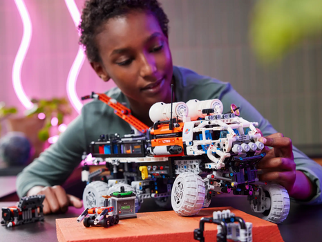 Lego Technic 42180 Mars Crew Exploration Rover, 6 image