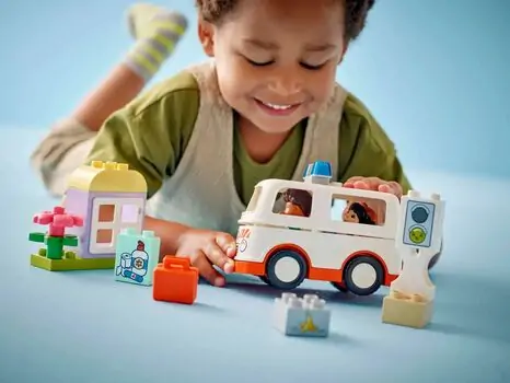 Lego Duplo 10447 Ambulance & Driver, 6 image