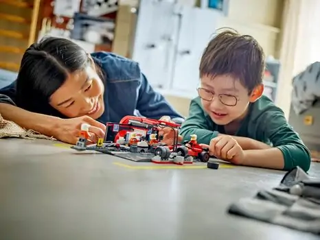 Lego City 60443 F1® Pit Stop & Pit Crew with Ferrari Car, 7 image