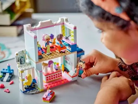 Lego Friends 42662 Hair Salon and Accessories Store, 10 image