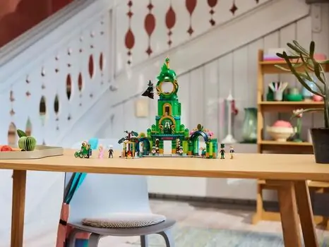 Lego Wicked 75684 Welcome to Emerald City, 12 image