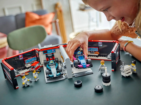 LEGO City 60444 F1® Garage & Mercedes-AMG & Alpine Cars, 3 image