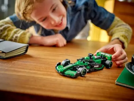 Lego Speed Champions 77247 KICK Sauber F1® Team C44 Race Car, 7 image