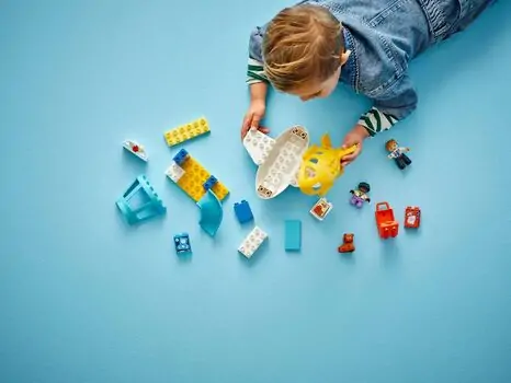 Lego Duplo 10443 First Time at the Airport, 6 image