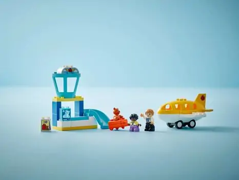 Lego Duplo 10443 First Time at the Airport, 7 image