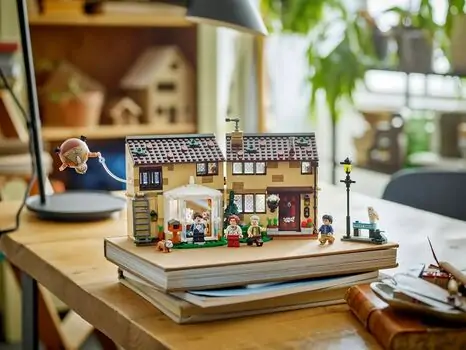 LEGO Harry Potter 76451 Privet Drive: Aunt Marge's Visit, 10 image