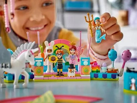 Lego Friends 42661 Costume Party with Unicorn & Fairy, 8 image