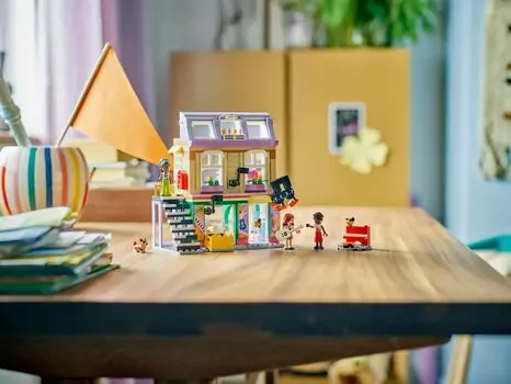Lego Friends 42653 Music Store & Apartment, 9 image