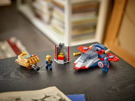 Lego Super Heroes 76319 Captain America vs. Thanos, 8 image