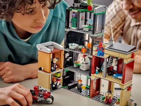 Lego Super Heroes 76324 Spider-Man vs. Oscorp, 8 image