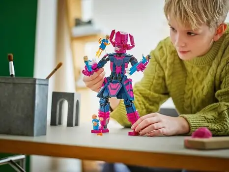 Lego Super Heroes 76316 Fantastic Four vs. Galactus Construction Figure, 10 image