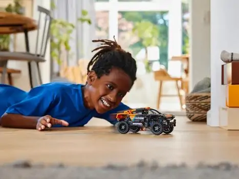 Lego Technic 42166 NEOM McLaren Extreme E Race Car, 7 image
