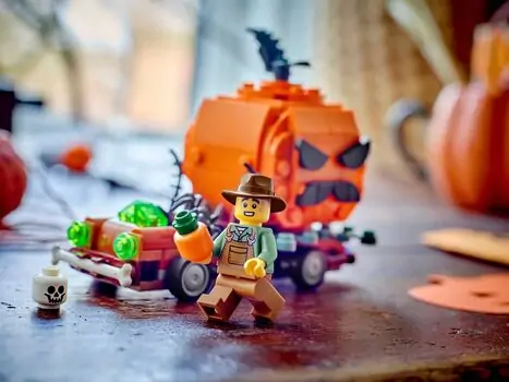 lego 40822 Jack-O'-Lantern Pickup Truck, 7 image