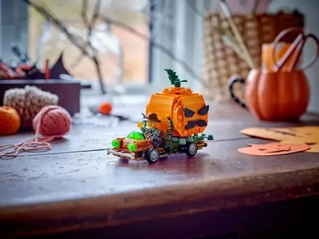 lego 40822 Jack-O'-Lantern Pickup Truck, 6 image