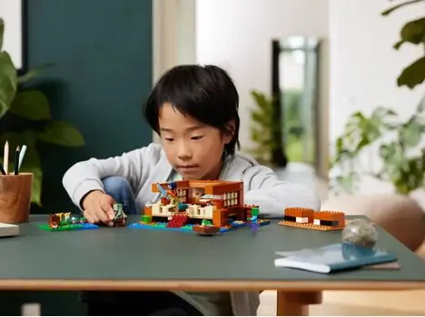Lego Minecraft 21256 The Frog House, 10 image