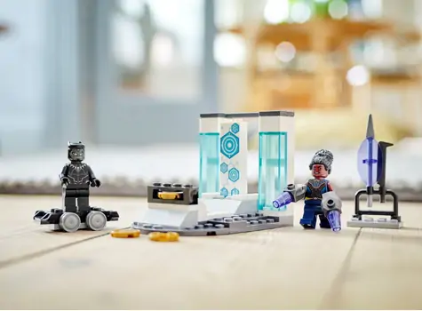 LEGO Super Heroes 76212  Shuri's Lab, 12 image