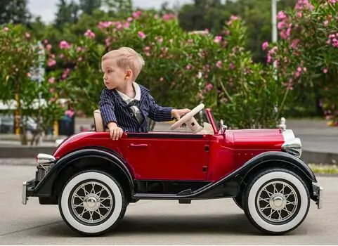 Rolls Royce Vintage Style Car Painted Red - ელექტრო მანქანა, 2 image