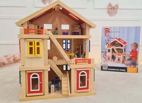 Wooden Doll House With Accsesoriess  - ხის თოჯინის სახლი ავეჯით