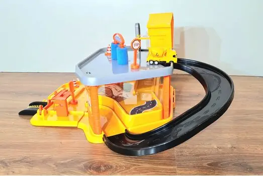 Dede 03338 BUILDING SITE  CONSTRUCTION GARAGE SET სათამაშო ტრასა, 7 image
