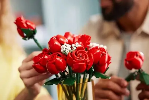 Lego Icons 10328 Bouquet of Roses, 7 image