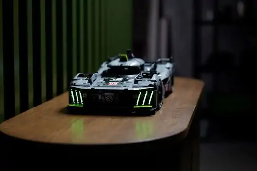Lego Technic 42156 PEUGEOT 9X8 24H Le Mans Hybrid Hypercar, 13 image
