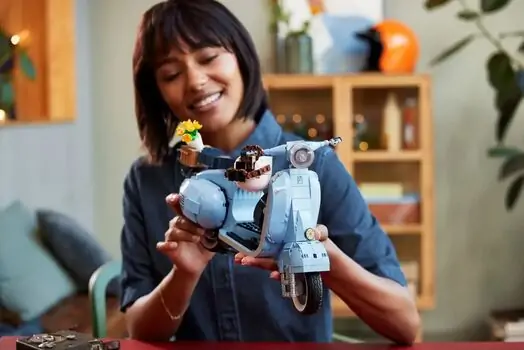 Lego Icons 10298 Vespa 125, 10 image