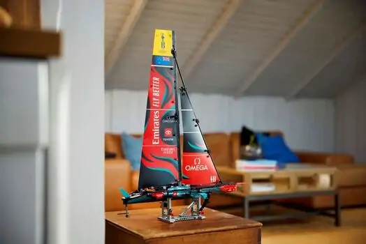 Lego Technic 42174 Emirates Team New Zealand AC75 Yacht, 13 image
