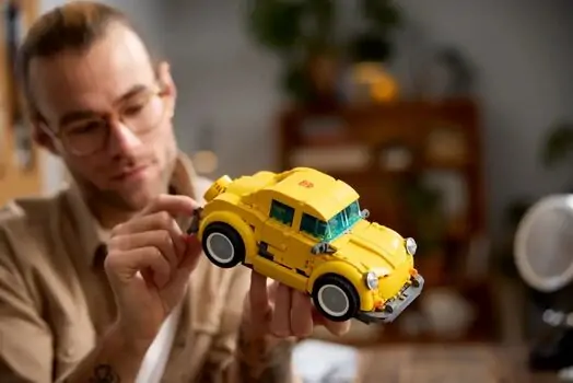 Lego Icons 10338 Bumblebee, 12 image