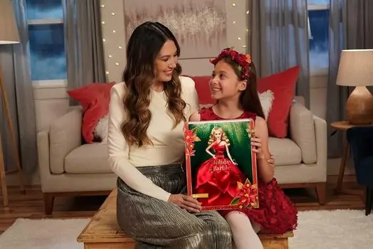 Barbie HBY03 Holiday Doll - ბარბის სათამაშო თოჯინა, 2 image