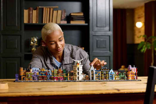 LEGO Harry Potter 76444 Diagon Alley™ Wizarding Shops, 8 image