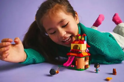 Lego Disney 43261 Encanto Mini House, 9 image