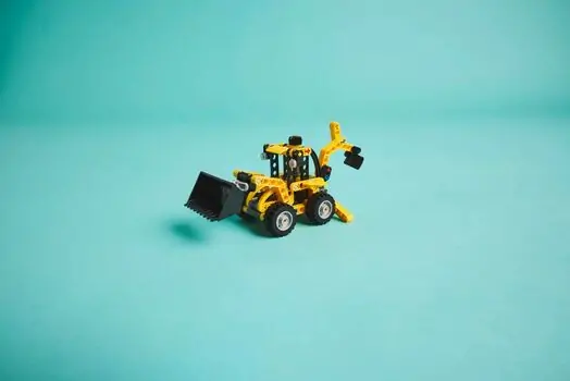 Lego Technic 42197 Backhoe Loader, 10 image