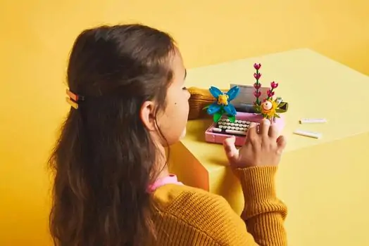 Lego Creator 31169 Typewriter with Flowers, 6 image