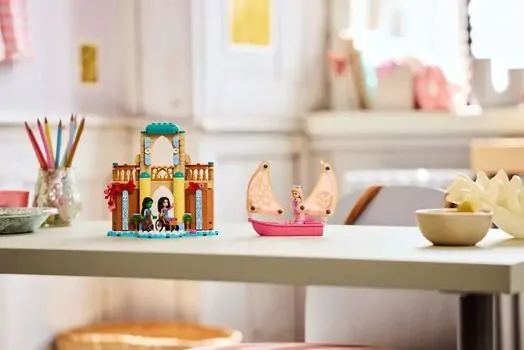 Lego Wicked 75681 Glinda, Elphaba & Nessarose at Shiz University, 9 image