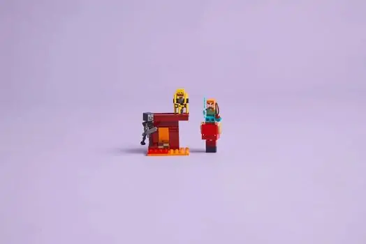 Lego Minecraft 21266 The Nether Lava Battle, 8 image