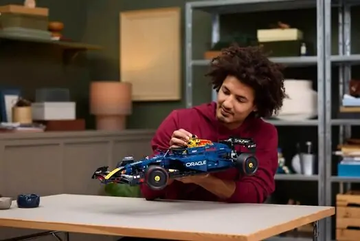 Lego Technic 42206 Oracle Red Bull Racing RB20 F1 Car, 10 image