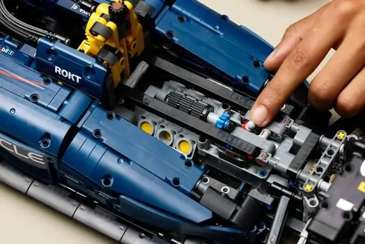 Lego Technic 42206 Oracle Red Bull Racing RB20 F1 Car, 12 image