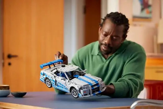 Lego Technic 42210 2 Fast 2 Furious Nissan Skyline GT-R (R34) Car, 7 image