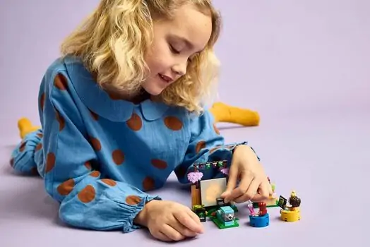 Lego Friends 42642 Friendship Movie Night, 7 image