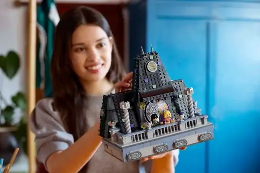 Lego Wednesday 76781 Wednesday & Enid's Dorm Room, 10 image