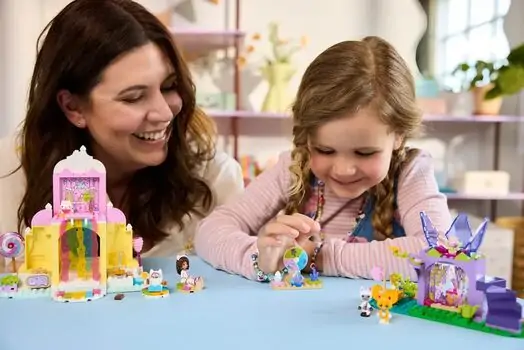 Lego Gabby's Dollhouse 11205 Sweet Treat Mountain & Kitty Garden, 6 image