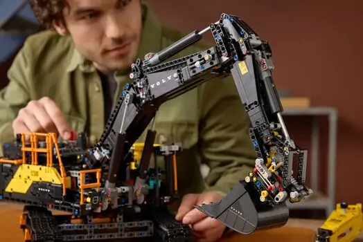 Lego Technic 42215 Volvo EC500 Hybrid Excavator, 7 image