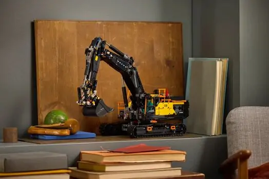 Lego Technic 42215 Volvo EC500 Hybrid Excavator, 12 image
