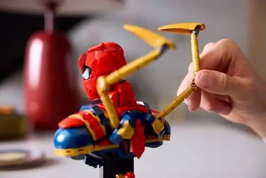 Lego Super Heroes 76326 Iron Spider-Man Bust, 4 image