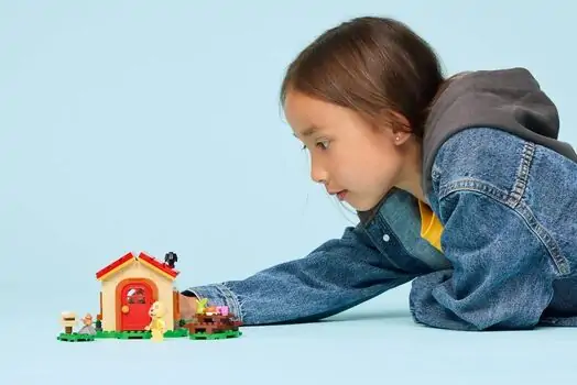 Lego Animal Crossing 77058 Goldie's Cozy House, 6 image