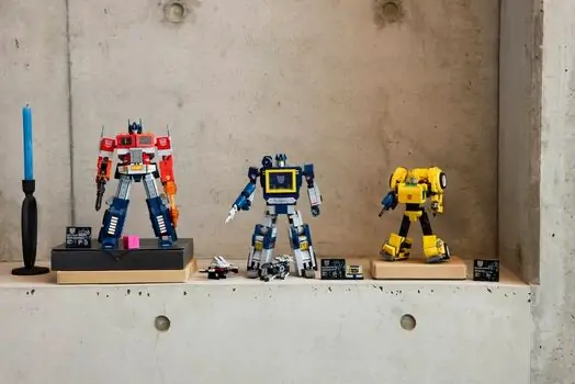 Lego Icons 10358 Transformers: Soundwave, 16 image