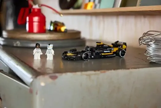 Lego Speed Champions 77252 APXGP Team Race Car from F1® The Movie, 8 image