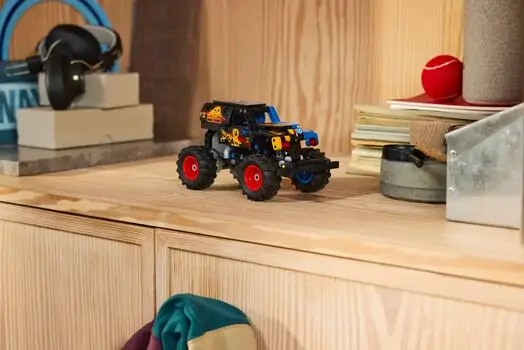 Lego Technic 42219 Monster Jam™ Grave Digger™ Fire and Ice, 9 image
